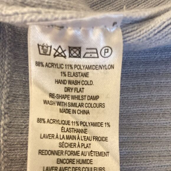 French Connection Oversized Size Small Woman’s Tunic Sweater in Powder Blue. - Picture 8 of 8